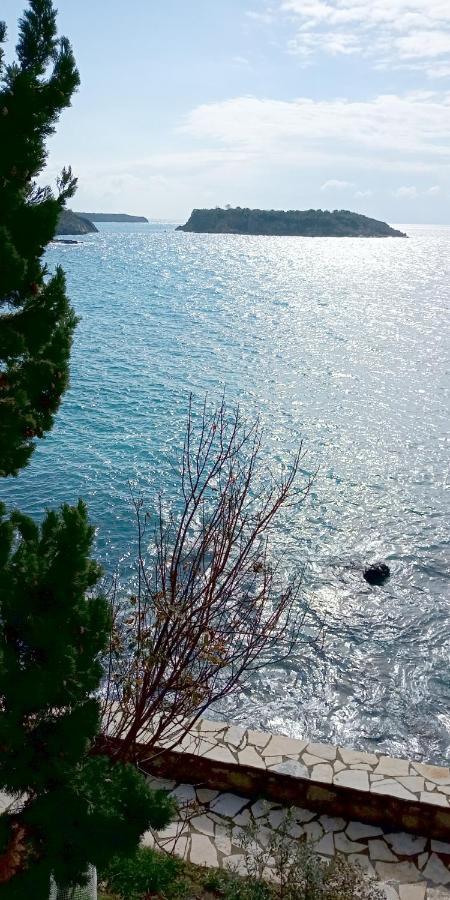 Gorgones, Sea-Front, Great View Aparthotel Кардамили Екстериор снимка