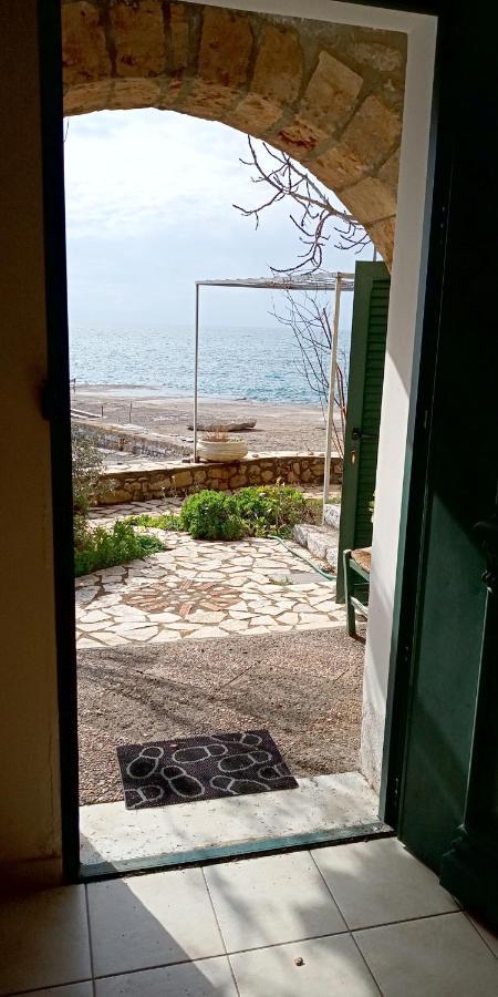 Gorgones, Sea-Front, Great View Aparthotel Кардамили Екстериор снимка