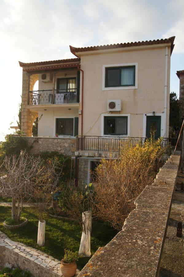 Gorgones, Sea-Front, Great View Aparthotel Кардамили Екстериор снимка
