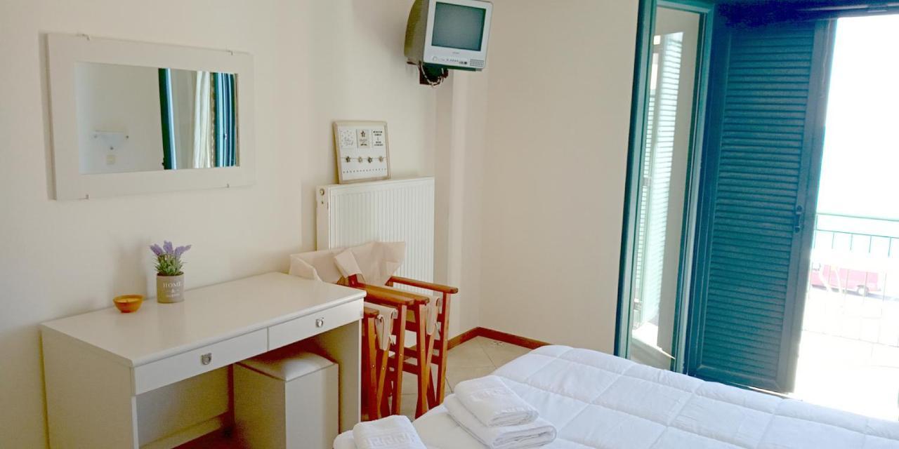 Gorgones, Sea-Front, Great View Aparthotel Кардамили Екстериор снимка