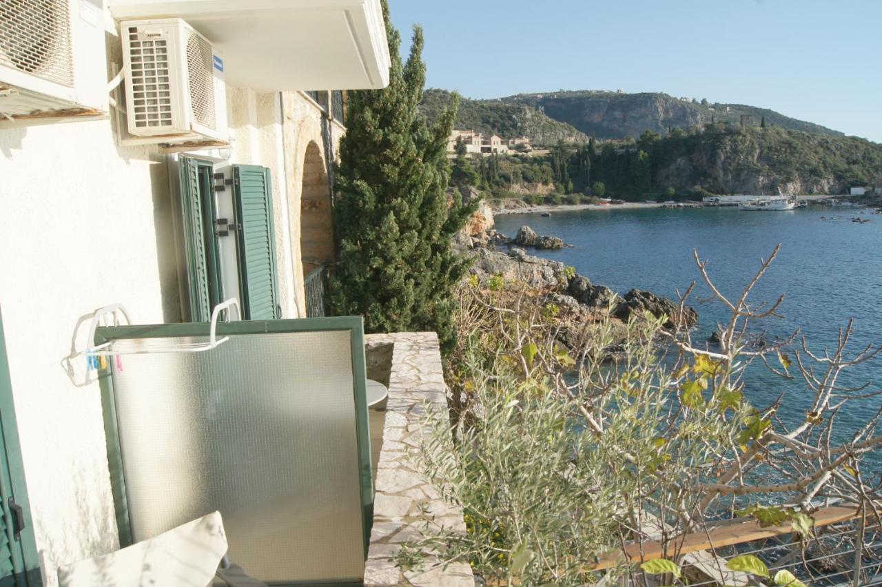 Gorgones, Sea-Front, Great View Aparthotel Кардамили Екстериор снимка